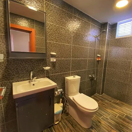 Ulubat Castle מלון