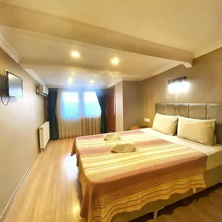 Ulubat Castle מלון 3*