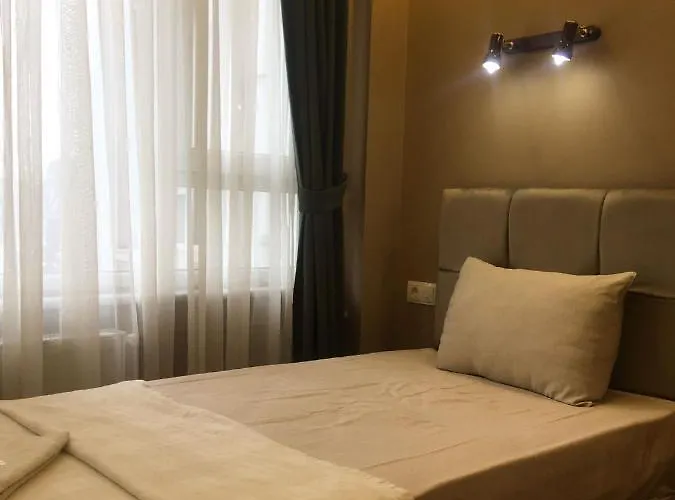 Отель Ulubat Castle 3*