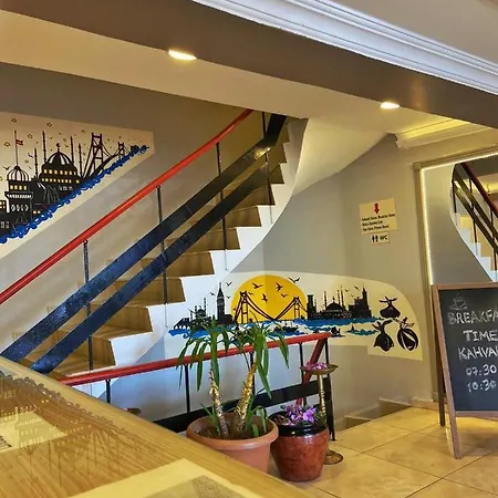 Ulubat Castle Hotel 3*